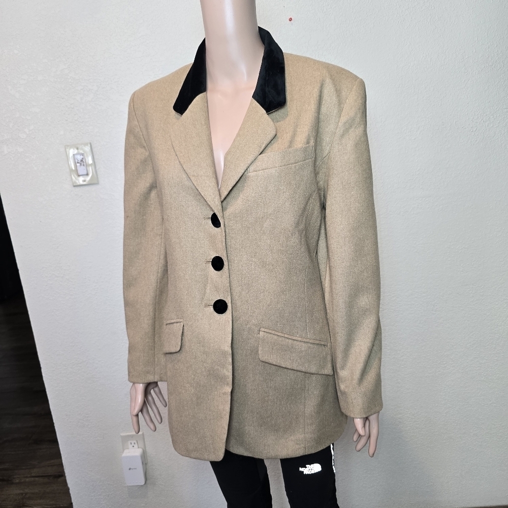 PENDLETON 100% Virgin Wool Size 10 Camel Blazer w/Black Velvet Collar & Button - Picture 9 of 13